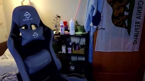 Snapshot of lori_myaf chatting on 03/25/26, 04:35 Lori ----------------------------------- online show from 03/25/26, 04:35