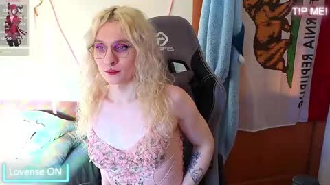 Snapshot of lori_myaf chatting on 04/09/26, 02:11 Lori ----------------------------------- online show from 04/09/26, 02:11