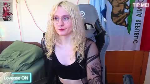 Snapshot of lori_myaf chatting on 04/20/26, 03:48 Lori ----------------------------------- online show from 04/20/26, 03:48