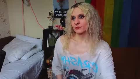 Lori -----------------------------------    online show from 06/13/26, 02:26
