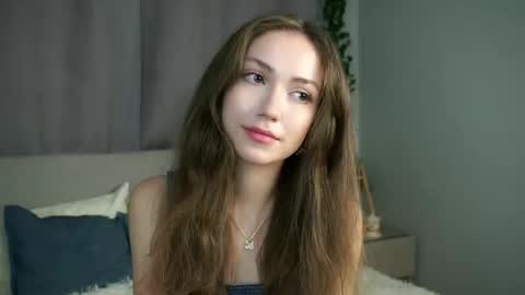 Snapshot of loriamarzinske chatting on 09/19/25, 09:26 Naomi online show from 09/19/25, 09:26