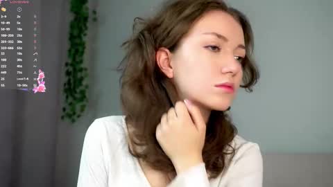 Snapshot of loriamarzinske chatting on 11/13/25, 10:19 Naomi online show from 11/13/25, 10:19