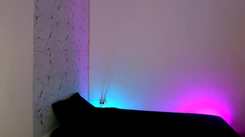 Snapshot of lorian_vikel chatting on 03/20/26, 12:04 Lorian Vikel online show from 03/20/26, 12:04