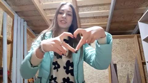 Snapshot of lorieherrara chatting on 11/13/25, 02:27 Stella online show from 11/13/25, 02:27