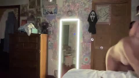 Snapshot of lorikane chatting on 09/12/25, 11:26 Lorelai Kane online show from 09/12/25, 11:26