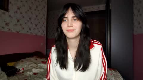 Snapshot of lorinepiro chatting on 11/09/25, 03:21 Kira online show from 11/09/25, 03:21