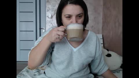 Snapshot of lorragrey chatting on 12/17/25, 06:52 LorraGrey online show from 12/17/25, 06:52