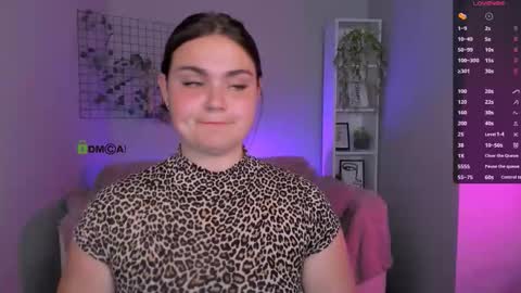 Lora for u online show from 09/10/25, 07:58