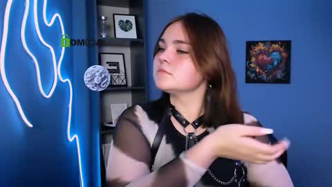 Lora for u online show from 10/07/25, 07:22