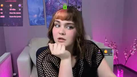 Lora for u online show from 11/09/25, 09:13