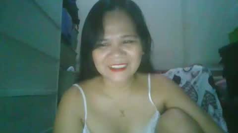 Snapshot of lorraine_cola chatting on 04/14/26, 10:43 Lorraine online show from 04/14/26, 10:43