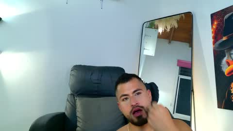 Snapshot of los_juanes chatting on 03/27/26, 08:26 JUAN JUAN online show from 03/27/26, 08:26