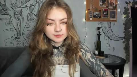 lostallice online show from 10/31/25, 04:24