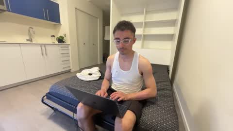 lostpuppyboy online show from 10/19/25, 09:32