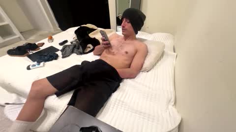 lostpuppyboy online show from 12/15/25, 08:18