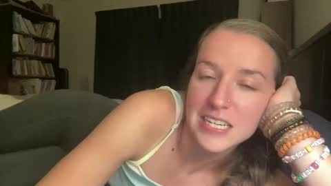 lothlori online show from 11/18/25, 02:50