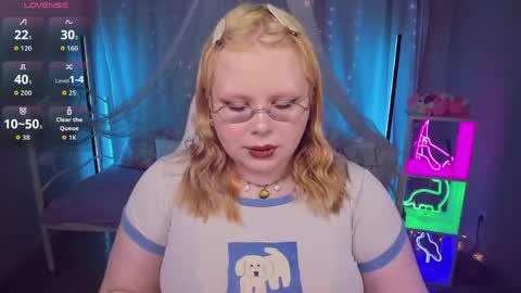 Snapshot of lottieparker chatting on 06/07/26, 12:09 Lottie online show from 06/07/26, 12:09