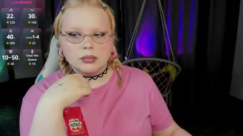 Snapshot of lottieparker chatting on 06/11/26, 03:54 Lottie online show from 06/11/26, 03:54
