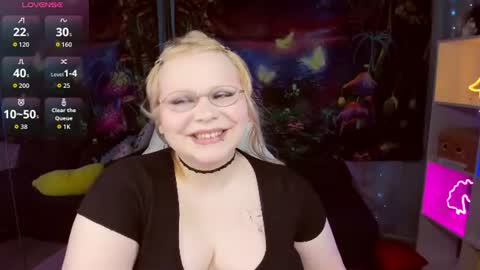 Snapshot of lottieparker chatting on 06/13/26, 02:15 Lottie online show from 06/13/26, 02:15