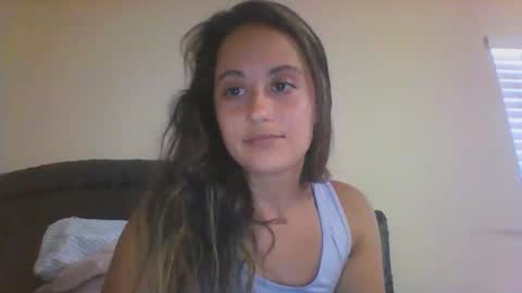 Snapshot of lotusflowerbomb95 chatting on 04/21/26, 04:56 lotusflowerbomb95 online show from 04/21/26, 04:56