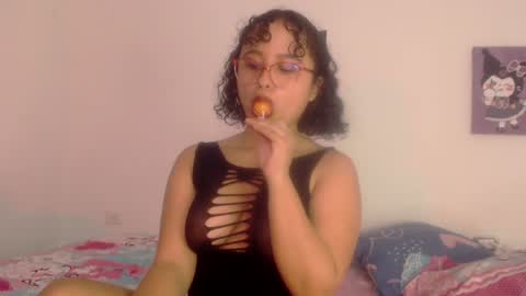 Snapshot of lou_cuteee chatting on 02/07/25, 03:12 lou_cuteee online show from 02/07/25, 03:12