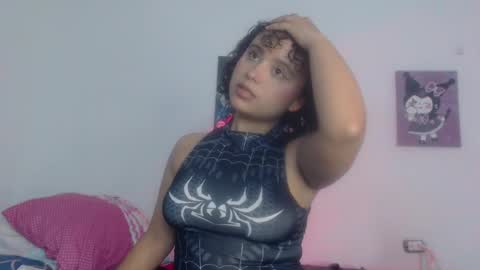 Snapshot of lou_cuteee chatting on 02/16/25, 03:15 lou_cuteee online show from 02/16/25, 03:15