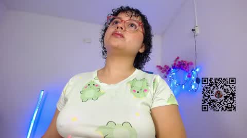 Snapshot of lou_cuteee chatting on 07/10/26, 10:51 lou_cuteee online show from 07/10/26, 10:51
