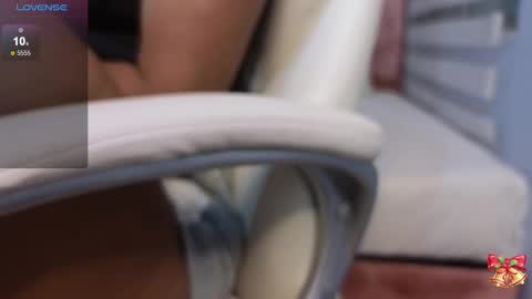 Snapshot of lou_rosse chatting on 12/20/24, 09:17 Lou Rosse online show from 12/20/24, 09:17