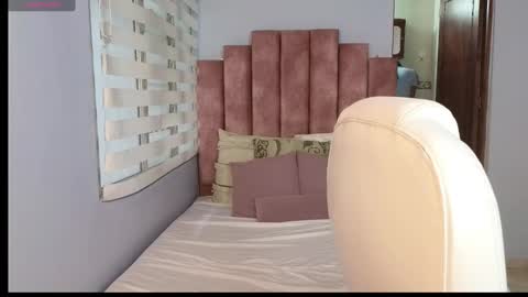 Snapshot of lou_rosse chatting on 02/06/25, 08:45 Lou Rosse online show from 02/06/25, 08:45