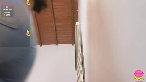 Snapshot of lou_rosse chatting on 02/12/25, 02:45 Lou Rosse online show from 02/12/25, 02:45