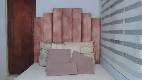 Snapshot of lou_rosse chatting on 02/28/25, 08:28 Lou Rosse online show from 02/28/25, 08:28