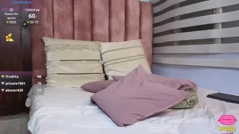 Snapshot of lou_rosse chatting on 03/01/25, 11:37 Lou Rosse online show from 03/01/25, 11:37