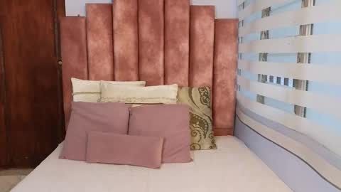 Snapshot of lou_rosse chatting on 03/08/25, 08:03 Lou Rosse online show from 03/08/25, 08:03