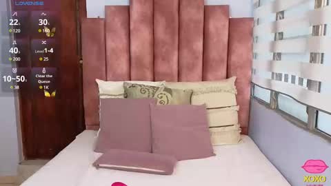 Snapshot of lou_rosse chatting on 03/12/25, 09:03 Lou Rosse online show from 03/12/25, 09:03