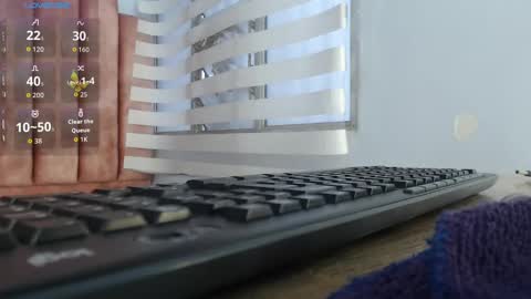 Snapshot of lou_rosse chatting on 09/15/25, 09:59 Lou Rosse online show from 09/15/25, 09:59