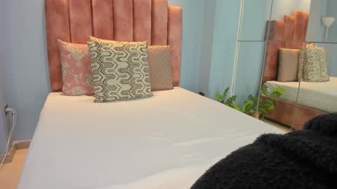 Snapshot of lou_rosse chatting on 11/14/25, 09:46 Lou Rosse online show from 11/14/25, 09:46