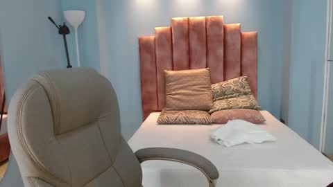 Snapshot of lou_rosse chatting on 03/24/26, 07:52 Lou Rosse online show from 03/24/26, 07:52