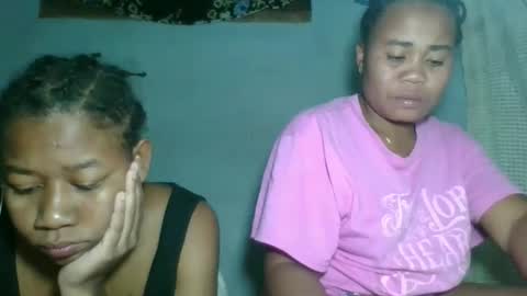 louane98 online show from 04/10/26, 08:24