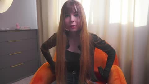 Snapshot of louettakarn chatting on 05/07/26, 02:22 Sade online show from 05/07/26, 02:22
