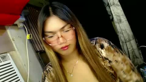 Snapshot of louheart chatting on 01/02/25, 02:13 Sweet online show from 01/02/25, 02:13