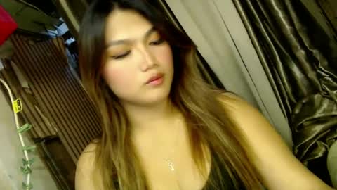 Snapshot of louheart chatting on 02/10/25, 04:25 Sweet online show from 02/10/25, 04:25