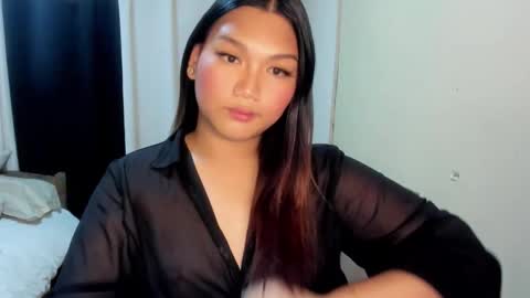 Snapshot of louheart chatting on 11/10/25, 01:15 Sweet online show from 11/10/25, 01:15