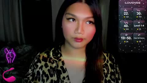 Snapshot of louheart chatting on 12/02/25, 07:03 Sweet online show from 12/02/25, 07:03