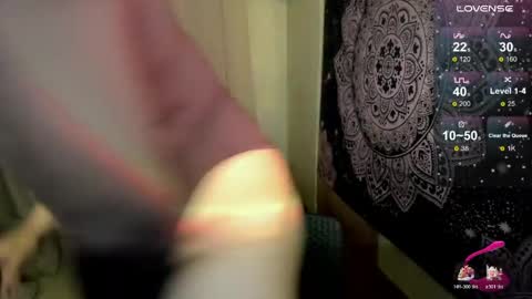 Snapshot of louheart chatting on 04/18/26, 11:03 Sweet online show from 04/18/26, 11:03