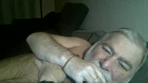 louis_chokdee online show from 12/21/24, 05:51