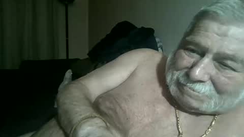 louis_chokdee online show from 02/21/25, 06:26