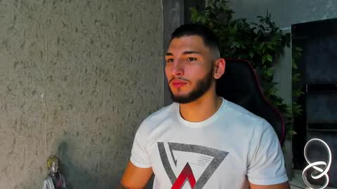 Louis online show from 10/24/25, 11:23