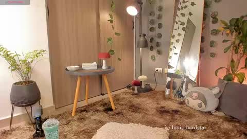 Snapshot of louis_hardstar chatting on 04/10/26, 11:31 Louis Valdz online show from 04/10/26, 11:31