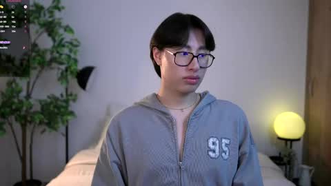 Louis online show from 04/19/26, 12:22