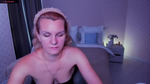 Louisa online show from 12/12/24, 10:56